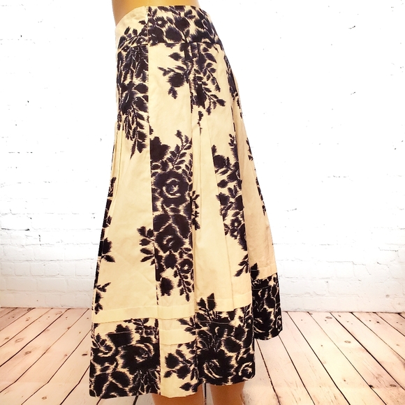 Talbots 100% cotton floral print A-line skirt - Picture 3 of 7